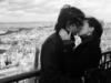 un beso sur la Torre Eiffel