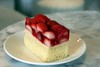 strawberry jelly cake