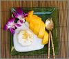 glutinous rice and mango dessert